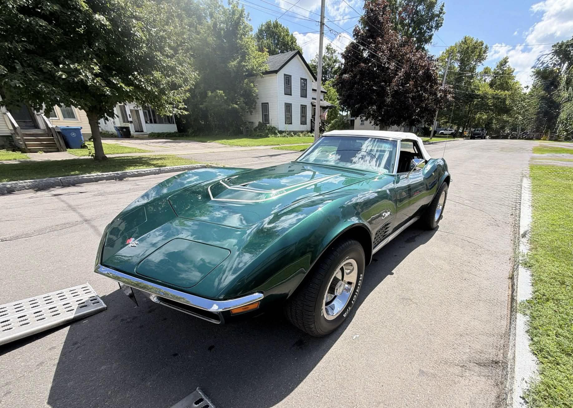 Green 1971 Chevrolet Corvette Stingray convertible before Allstar Hauling transport